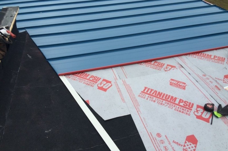 flat roofing with underlayment